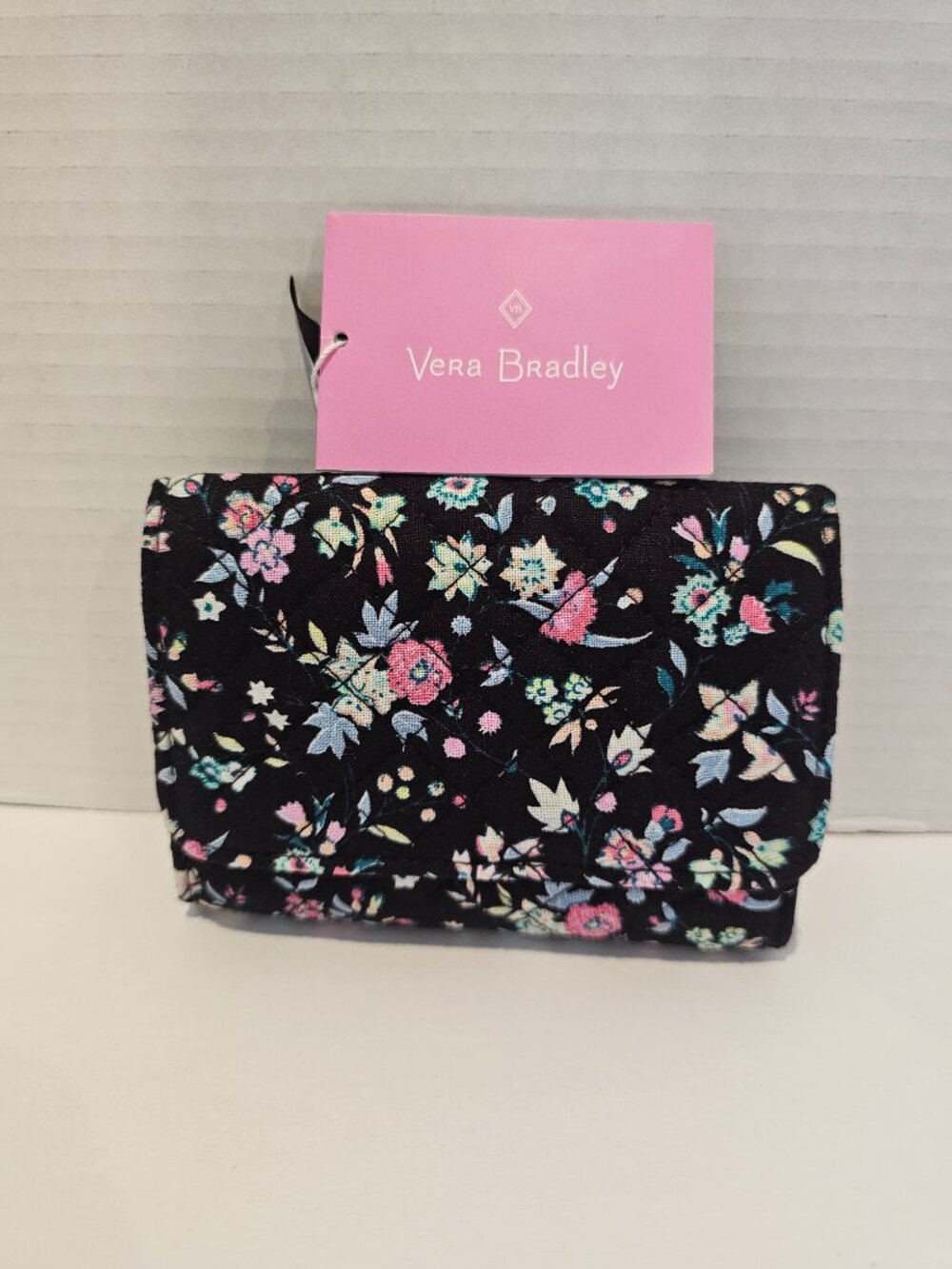 NWT RFID Riley Compact Wallet Botanical Ditsy Flowers Black Leaves Breast Cancer - Picture 5 of 13